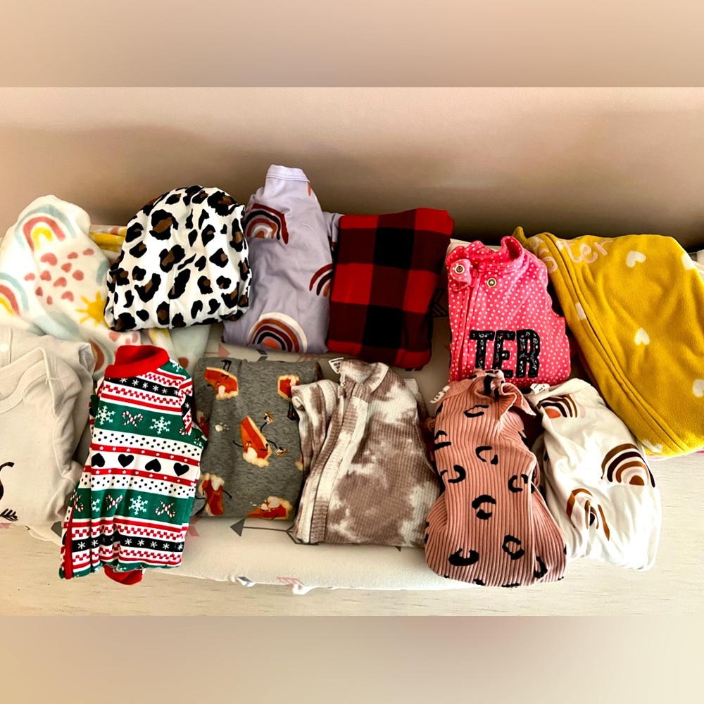 *SOLD* 
Lot of 12 Baby 6M Pajamas and Playsuits